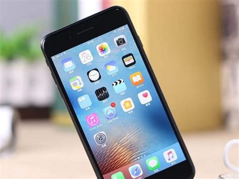 转转手机行情：新iPhone SE开售即“破发”，二手市场普遍降价200元_新消费_i黑马