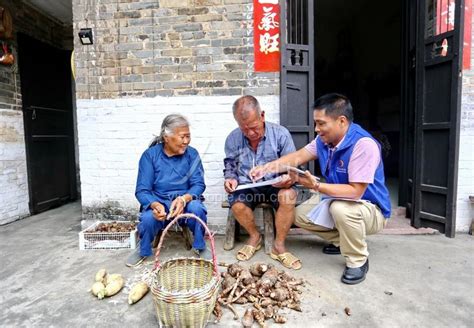 广东鹤山：“快闪”迎国庆-人民图片网