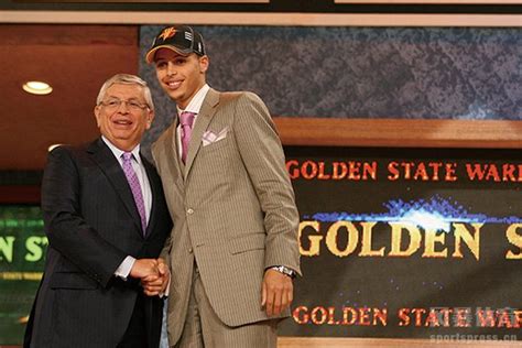 回顾2009年NBA选秀 库里哈登双子星闪耀 - 风暴体育