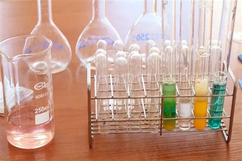 化学实验室玻璃器皿画廊-新闻中心-中国标准品网_国家标准品网