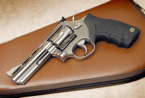 Taurus 689 .357 Mag Revolver Auctions | Online Revolver Auctions