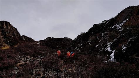 2名游客被困海拔4300米雪山，多部门联合解救_凤凰网视频_凤凰网