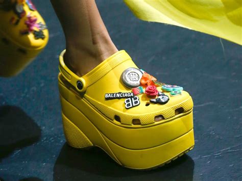 2022年新款洞洞鞋DIY装饰跳舞女孩饰品套装洞洞鞋DIY配饰鞋花鞋扣-阿里巴巴
