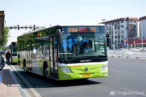 公交车摄影图高清摄影大图-千库网