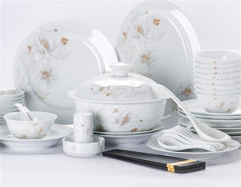 陶瓷餐具碗日本进口圆形碗圆形钵汤碗 日式清新小蓝芽系列 釉下彩-淘宝网