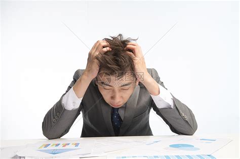 成年人表情职业筋疲力尽的商务男人高清图片下载-正版图片501973877-摄图网