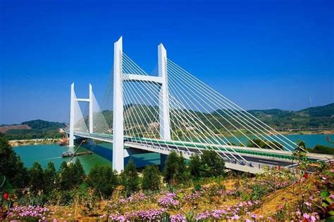耗资7.8亿元的鸭池河大桥，中国修建时难度多大？是如何克服的？__财经头条