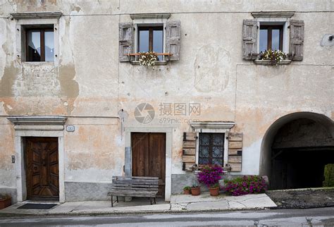 意大利村庄家园意大利水平旅行风化建筑学衰变建筑入口高清图片下载-正版图片321066711-摄图网