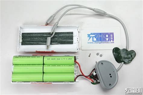 一种双直流电源串并联切换电路及充电系统的制作方法_3