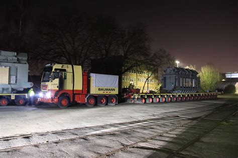 I76t Transformers Transported on Goldhofer THP Trailers by Viktor ...