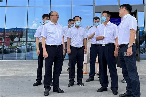 刘峰接待省营商环境建设办公室“打造开放高地”专题调研组