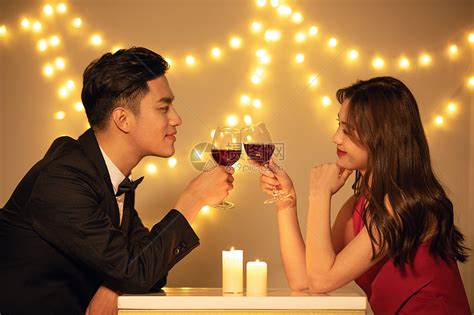 熊黛林酒吧约会图片高清
