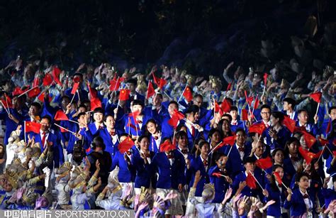 现场直击！雅加达亚运会开幕式中国代表团入场_新体育网