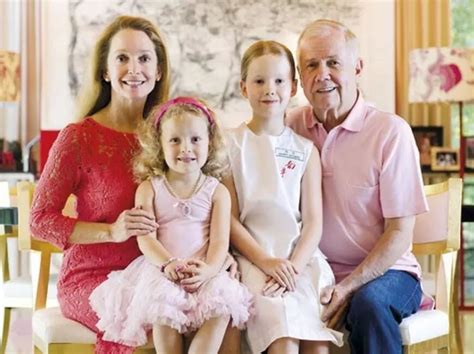 《给女儿的礼物》：著名投资家吉姆·罗杰斯给女儿的18条建议……|罗杰斯|给女儿的礼物|投资家_新浪新闻