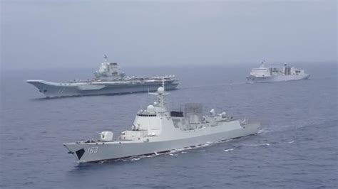 台军紧盯：山东舰航母编队3艘舰船通过台湾海峡_新浪新闻
