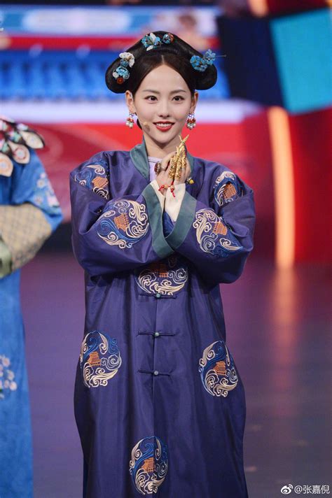 张嘉倪《三国热》图片 张嘉倪《三国热》图片