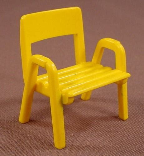 Playmobil Yellow Lawn Chair With A Slat Seat – Ron