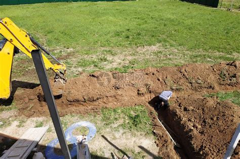 围栏地基挖沟机液压手扶链式开沟机地埋光缆光纤开槽机-阿里巴巴