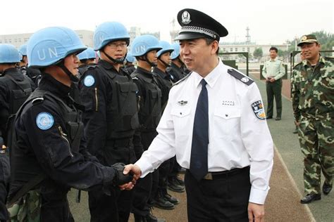 我校举办教职工警容警姿队列会操比赛-中国人民公安大学