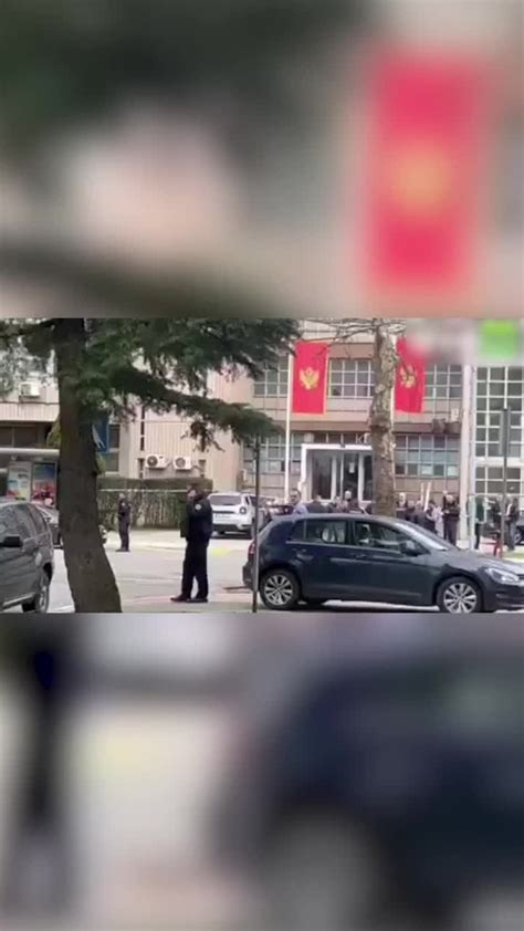 黑山一男子在首都法院大楼引爆炸弹后身亡，事件已致5伤_凤凰网视频_凤凰网
