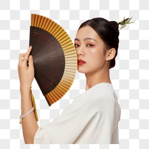 甜美女生头像拿扇子遮脸