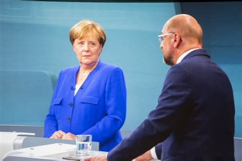 德国大选电视辩论，默克尔赢在哪？_环球_新民网