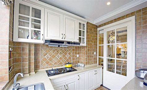 厨房墙壁装修用什么材料好 厨房装修注意事项有哪些_橱柜网