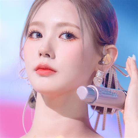 赵美延3p图片
