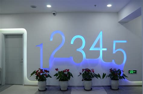 上海12345市民服务热线招66名客服代表及采编专员