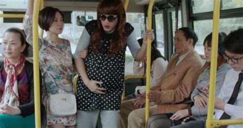 [视频]孕妇公交车产子 司机乘客齐救助 - 社会生活 - 红网视听
