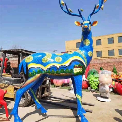 不锈钢镂空动物鹿雕塑 -宏通雕塑