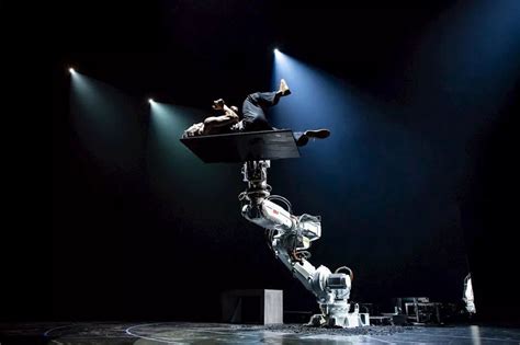 机器人黄金军团大秀机械舞，这个质感也没谁了_腾讯视频