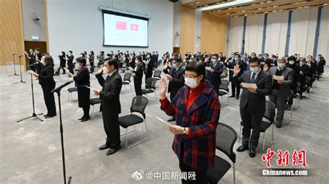 香港特别行政区第五届政府主要官员首次全体亮相|界面新闻 · 中国