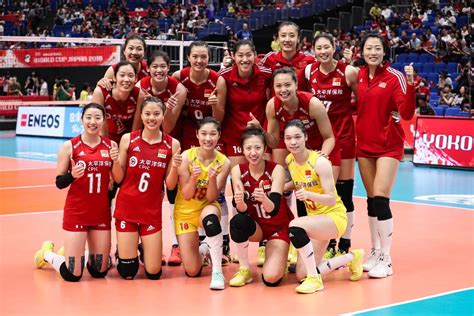 女排决赛中国3-1塞尔维亚 时隔12年再夺奥运冠军_手机凤凰网