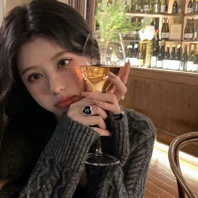 非主流高糊头像女生