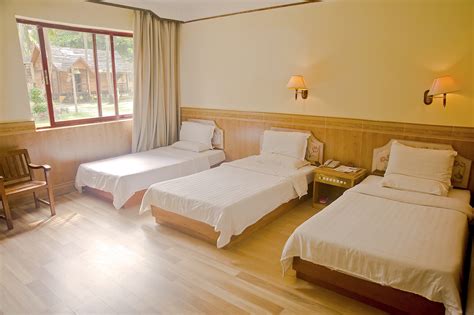 普洱这家森林酒店每个房间都是独栋小木屋，住上一晚要花1400