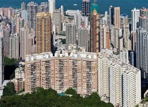 多彩的房屋住宅区图片-多彩的香港密集的房屋住宅区素材-高清图片-摄影照片-寻图免费打包下载