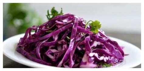【5分钟菜谱：紫甘蓝拌苦菊的做法步骤图】栗个栗_下厨房