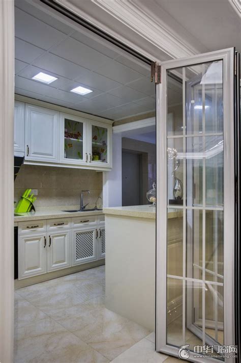 厨房折叠门推拉门隐形隔断客厅阳台卫生间无轨道极窄玻璃铝合金门-阿里巴巴