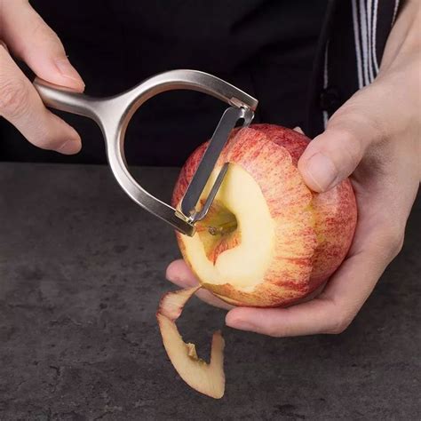 新款手摇式苹果削皮器批发削苹果机第五代水果削皮机 赠品-阿里巴巴