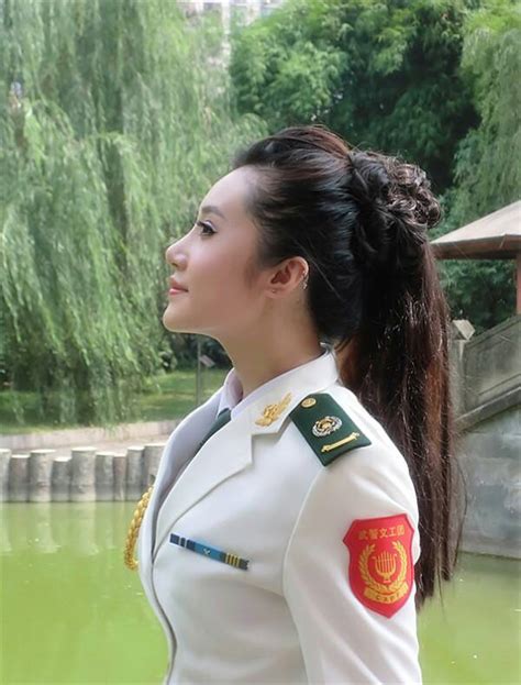 转正了！中国人民武装警察部队迎来新成员 - 中国军网