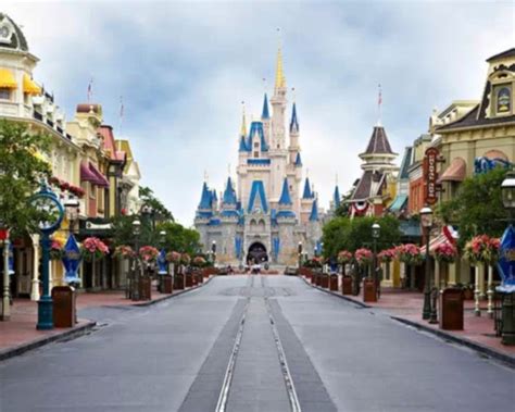 打卡｜上海迪士尼重新开园！⚠️必看小贴士 Shanghai Disneyland Park 上海迪士尼乐园 🔜终于开！园！了！且上海迪士尼乐园 ...
