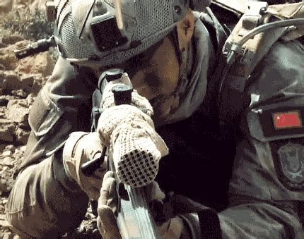 一部俄罗斯的经典二战狙击大片：顶级狙击手枪法太厉害，弹无虚发_腾讯视频
