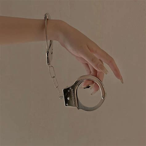 情趣SM肛塞带手铐加牵引链含钥匙捆绑惩罚道具肛门调教后庭门栓-阿里巴巴