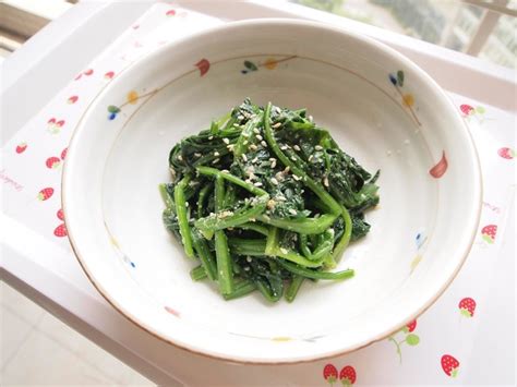【日式芝麻拌菠菜的做法步骤图，怎么做好吃】Naxtsu酱_下厨房