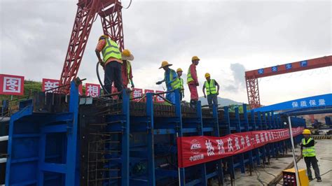 沙南高速南平段工程完成首片箱梁浇筑 - 在建工程 - 南平武夷发展集团有限公司