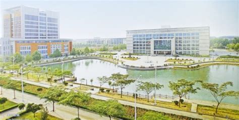 郑州软件职业技术学校（郑州软件职业技术学校位置）