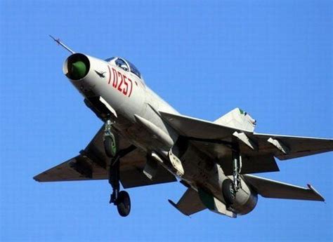 解放军现役的第四代战斗机有哪些型号|战斗机|双发|沈飞_新浪新闻