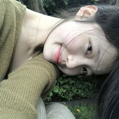 5张一样的甜美女生头像