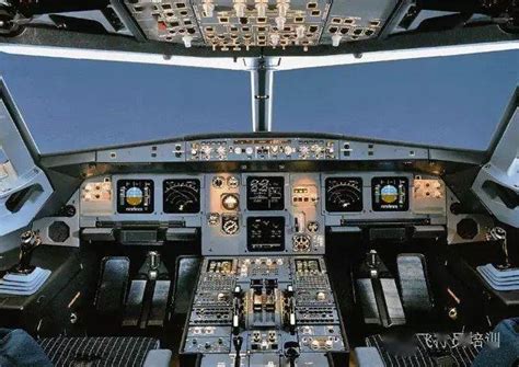 A380超先进的驾驶舱（组图）_航空论坛_航空航天_军事论坛_新浪网